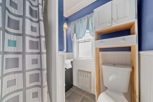 Building Photo - 51 Channing St