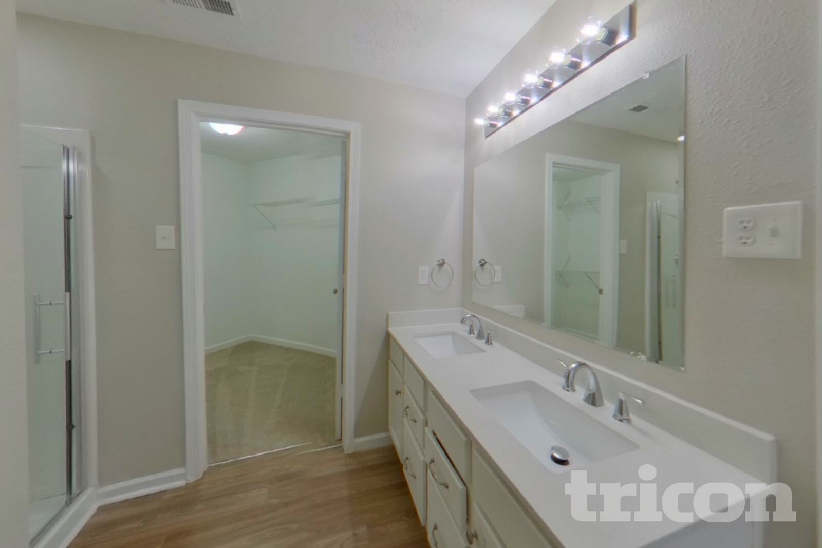 Building Photo - 1024 Tradewinds Dr