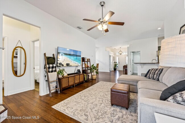 Building Photo - 1236 Alaqua Way