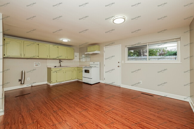 Building Photo - 4500 Henrich Dr