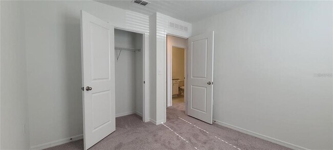 Building Photo - 393 Madison Dr