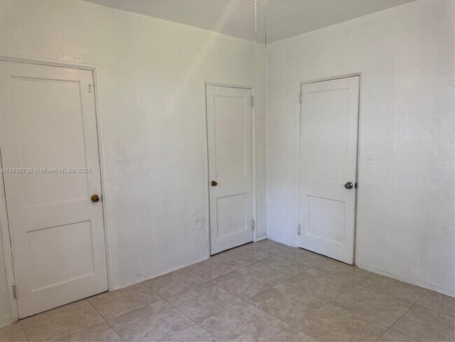Building Photo - 671 NE 87th St