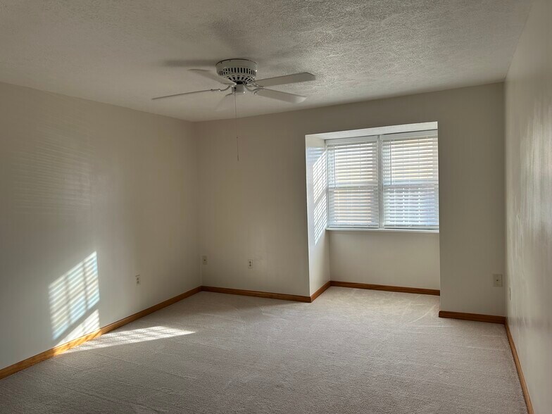 Main Bedroom - 510 Clubhouse Dr