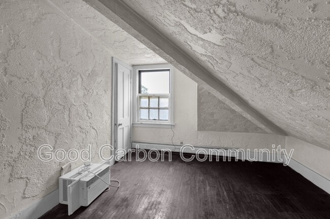 Building Photo - 111 Cottage St