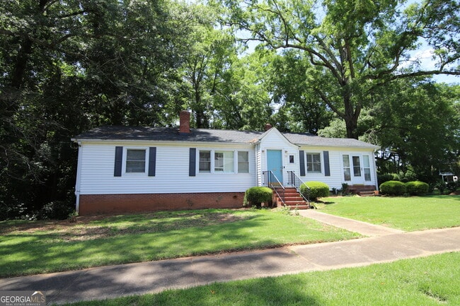Building Photo - 114 College Ave