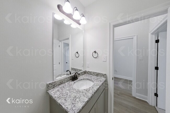 Building Photo - 103 Aubergine Ln.