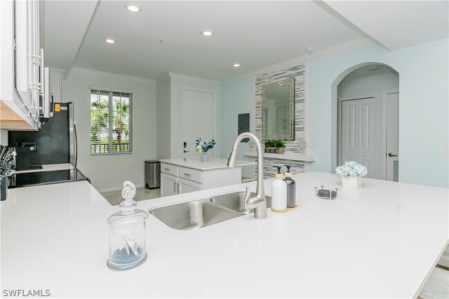 Building Photo - 6058 National Blvd