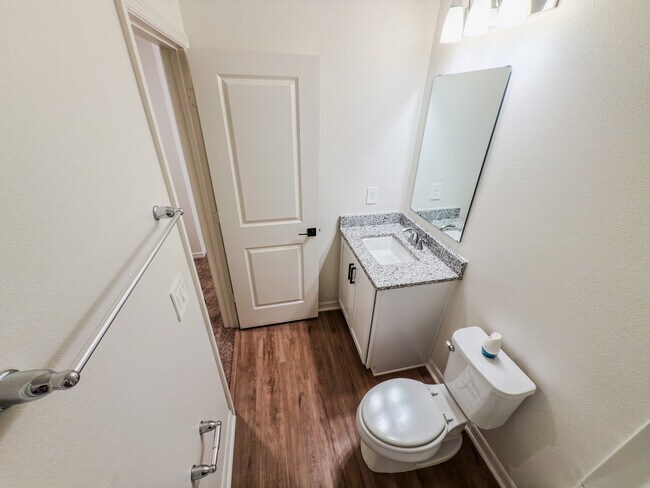 Building Photo - 9419 Westside Hls Dr