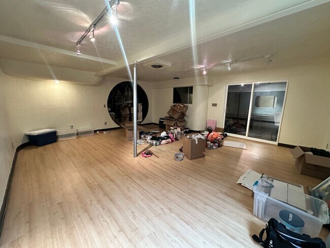 Building Photo - 3 Bedroom 3 Bath - Arapahoe Ridge Erie!