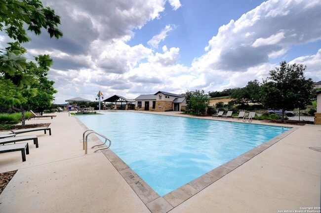 Building Photo - 32231 Escarole Bnd