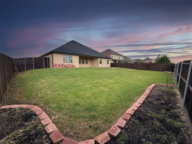 Building Photo - 1543 Meadowlake Dr