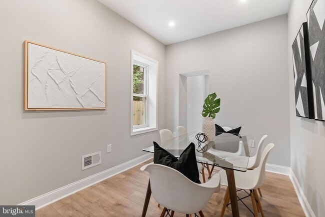 Building Photo - 2571 Coral St