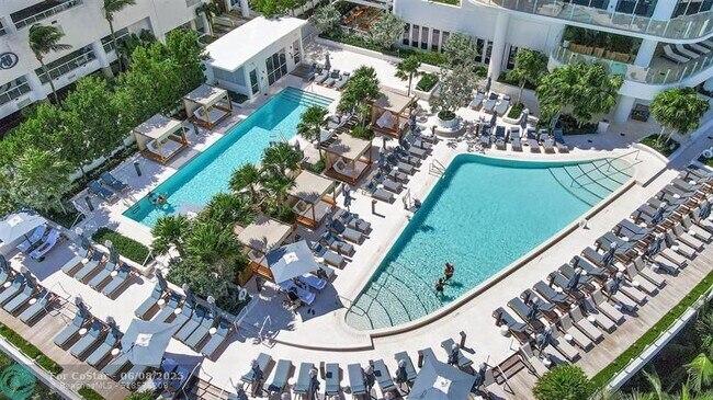 Building Photo - 525 N Fort Lauderdale Beach Blvd