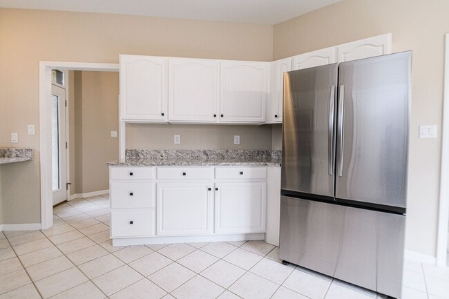 Building Photo - 2 bed 2 bath Ranch Townhouse in Winfield