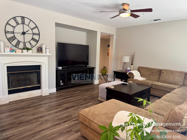 Building Photo - 2169 Mount Errigal Pl