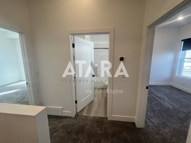 Building Photo - 909 Euclid Ave