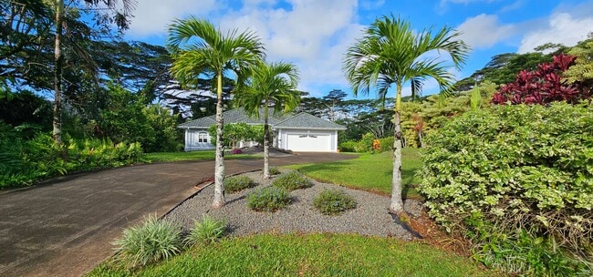 Building Photo - 4 Bedroom 3 Bath Home in Waioli Gardens