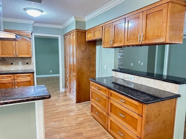 Building Photo - 9317 Lugary Dr