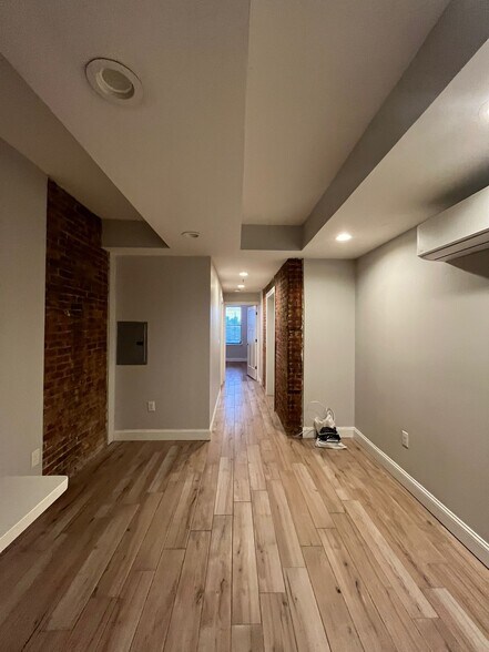 Building Photo - 41 Clifton Pl