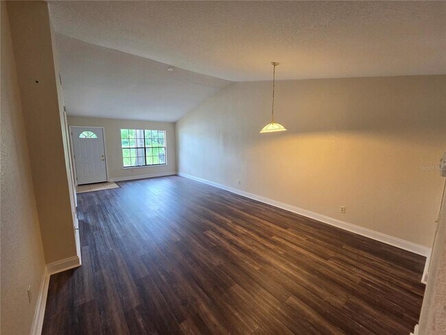Building Photo - 294 Lovell Ln