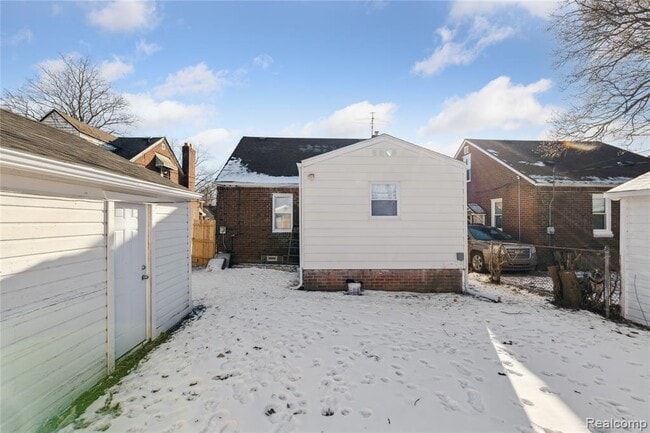 Building Photo - 11659 Beaconsfield St