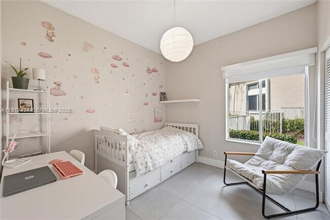 Building Photo - 1166 SW 158th Way