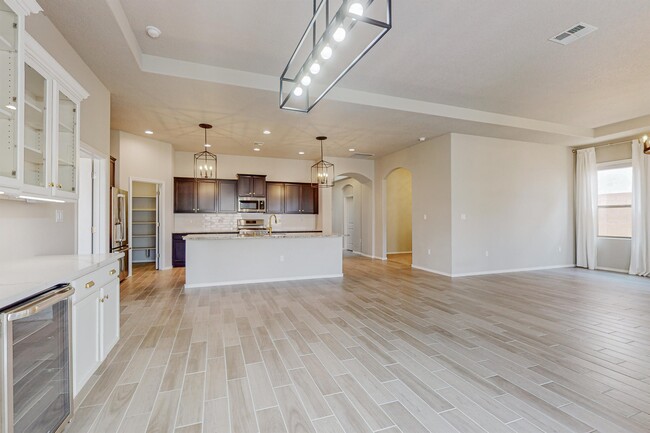 Building Photo - 6011 Buckthorn Ave NW