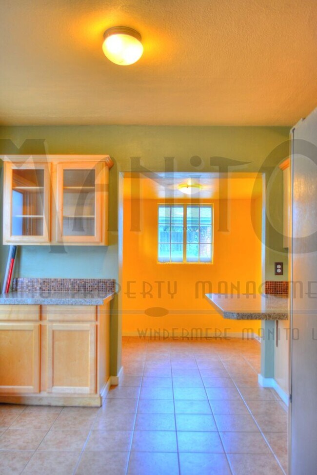 Building Photo - Stunning Brick Home near Audubon Park