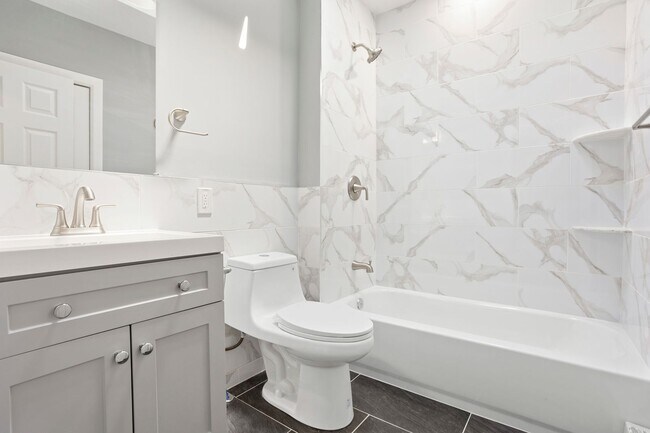 Building Photo - 5211 Litchfield St