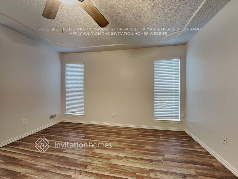 Building Photo - 1000 Pebblecreek Dr