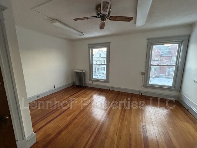 Building Photo - 308 Pawtucket St