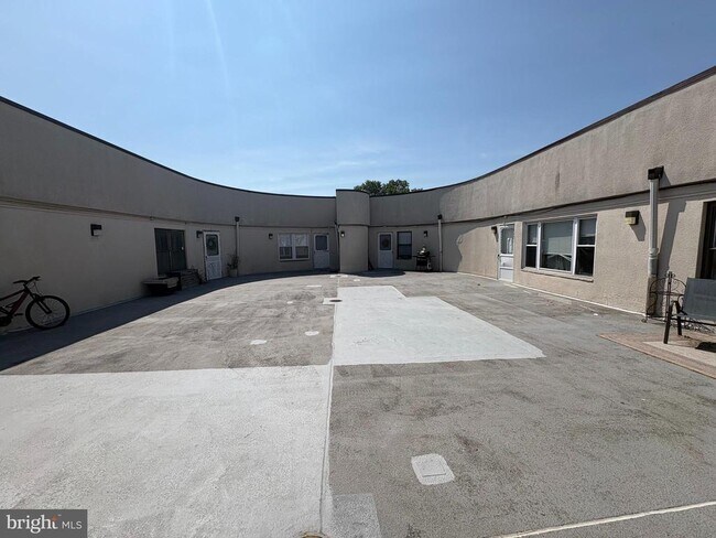 Building Photo - 7900 Frankford Ave