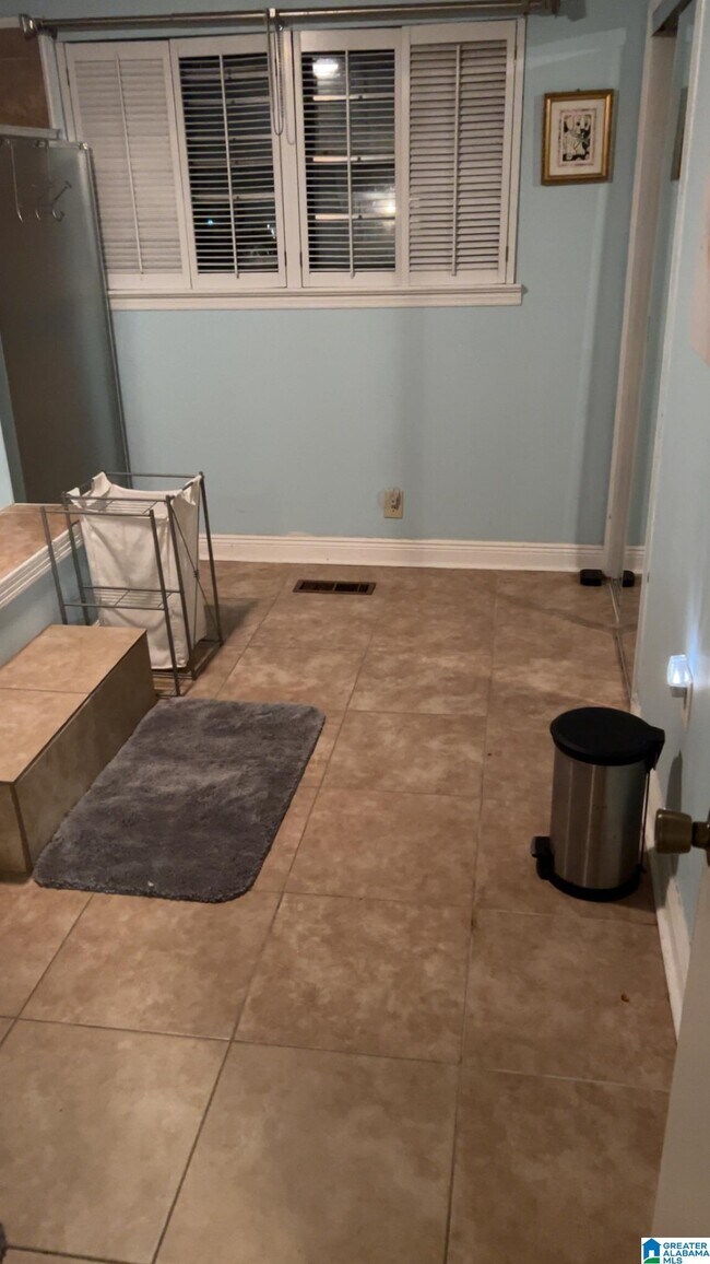 Building Photo - 5108 Wilson Cir