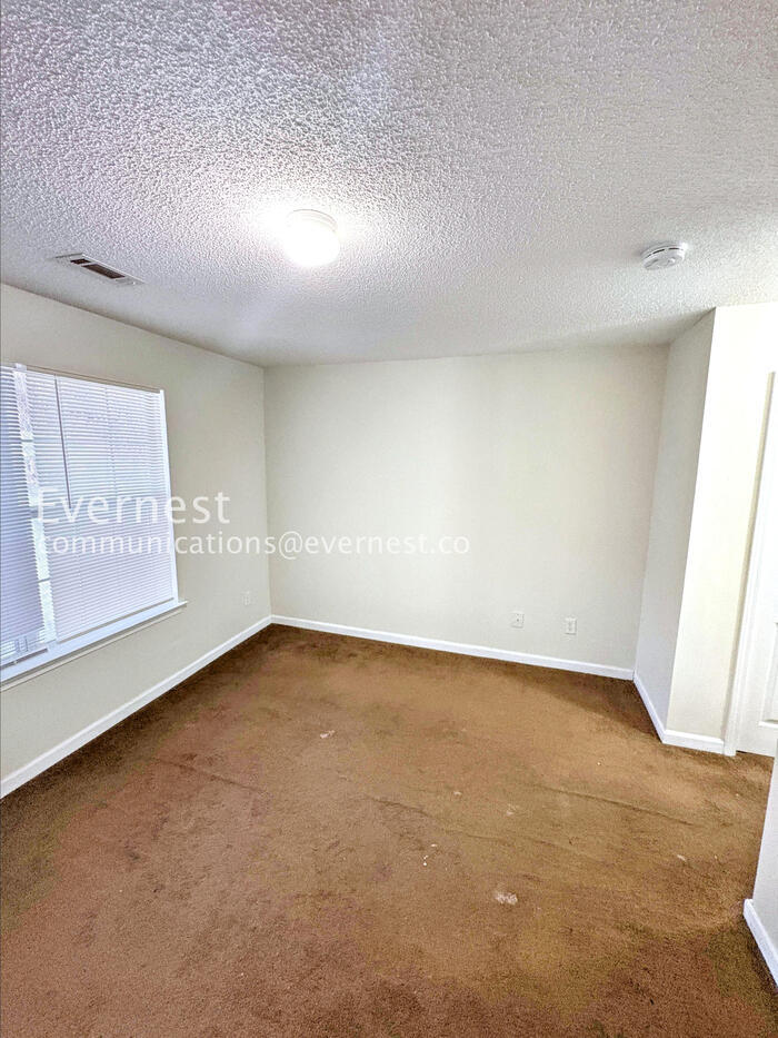 Building Photo - 7688 Creekside Ln