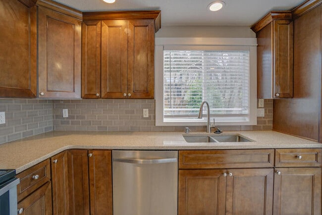 Building Photo - BEAUTIFUL FOUR BEDROOM LOCATED IN THE SHERWOOD SUB DIVISION