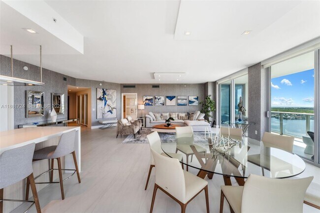 Building Photo - 17111 Biscayne Blvd