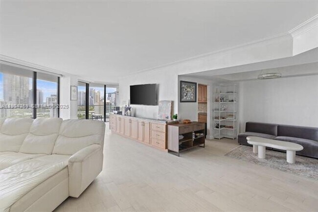 Building Photo - 19707 Turnberry Way