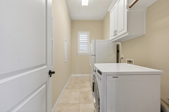Building Photo - 28423 Tall Juniper Hill Dr
