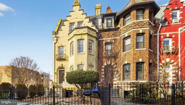 Building Photo - 1337 Harvard St NW