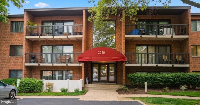 Building Photo - 3240 S 28th St