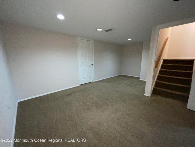 Building Photo - 907 Creamery Ct