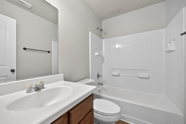 Building Photo - 17314 Blackstone Trails Dr