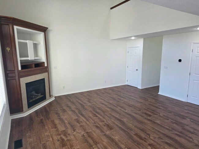 Building Photo - 2215 NW Bayberry Ln