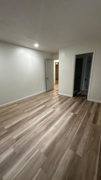 Building Photo - 5141 Inland Dr