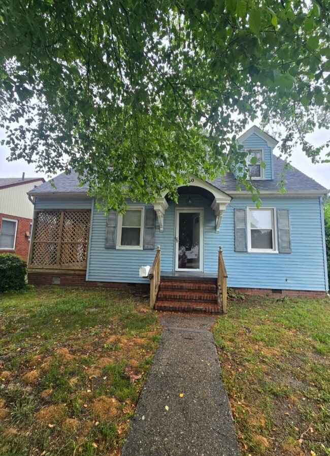Building Photo - 130 Chancellor Rd