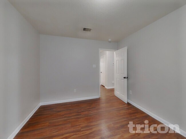 Building Photo - 12030 Green Bluff Ct