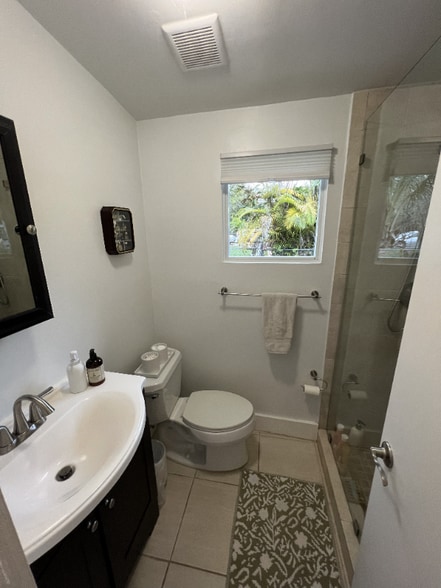 Building Photo - 6425 SW 82nd St