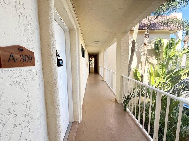 Primary Photo - 9301 SW 92nd Ave