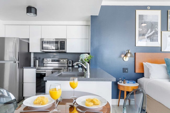 Building Photo - 2889 McFarlane Rd