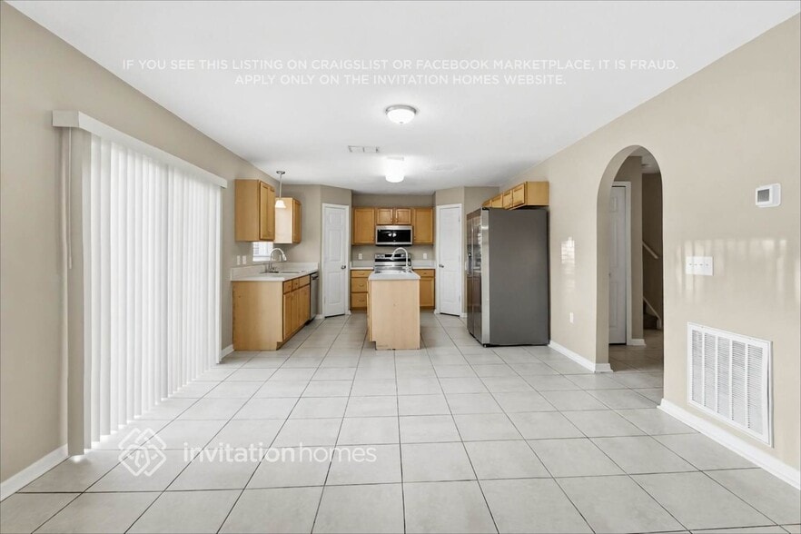 Building Photo - 13501 Mango Bay Dr